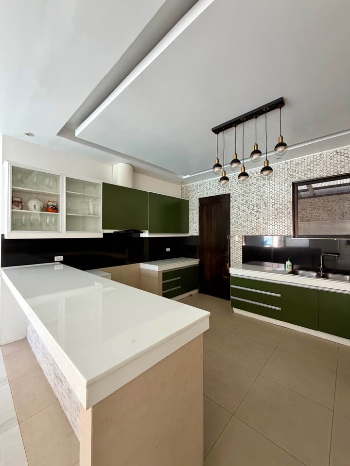 Corner House and Lot for Sale in BF homes Parañaque City