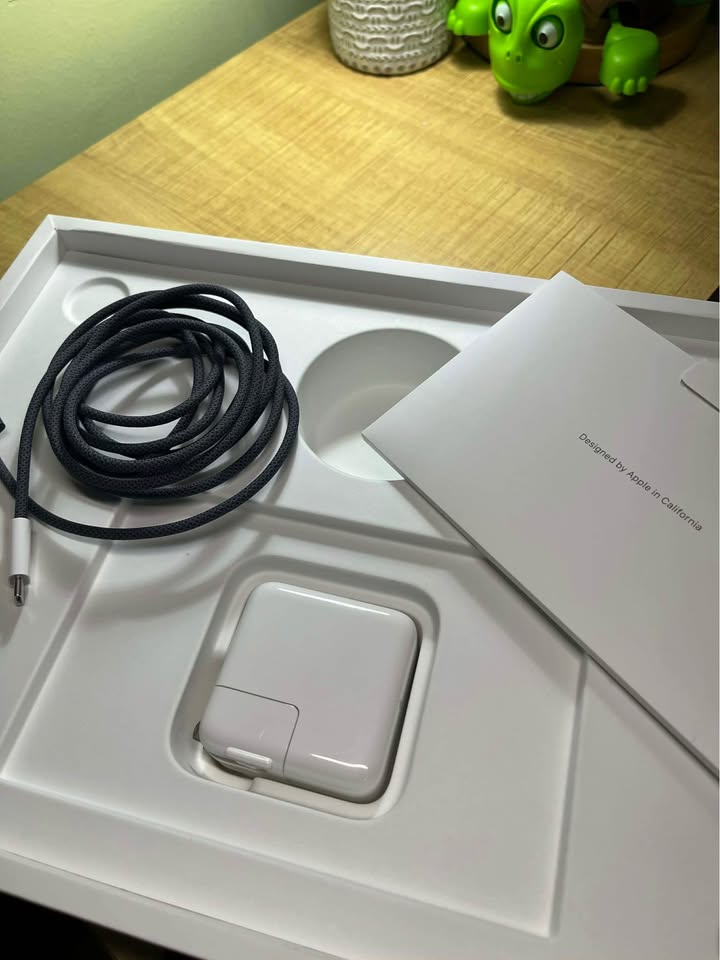 Macbook Air M2 Midnight 16GB/256GB