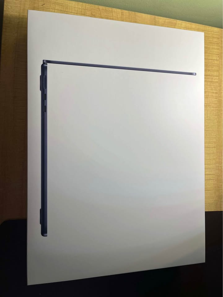 Macbook Air M2 Midnight 16GB/256GB