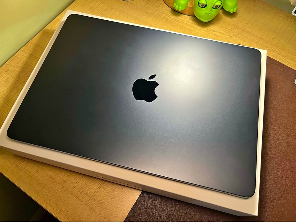 Macbook Air M2 Midnight 16GB/256GB